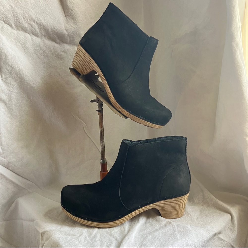 Dansko Women’s Maria Black Ankle Boot 40